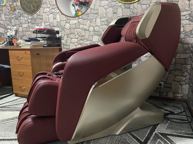 Продаётся массажное кресло irest 1700$ Продаётся массажное кресло irest 1700$