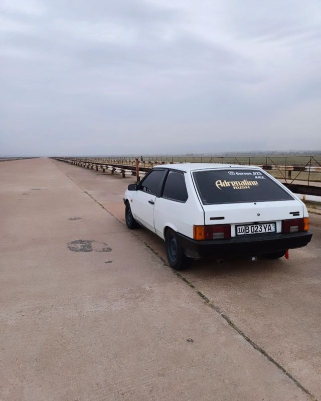 Продается лада 2108 год 1987 бензин