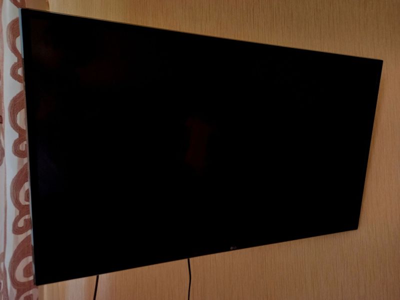 Продаём Телевизор LG