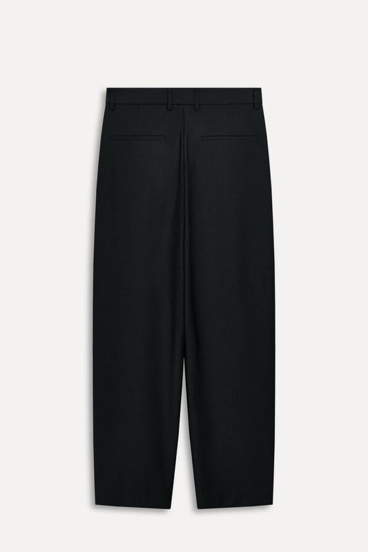 Черные брюки ZARA прямого кроя