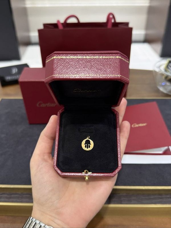 NEW Подвеска Cartier Main de Fatima B315311 NEW Подвеска Cartier Main de Fatima B315311