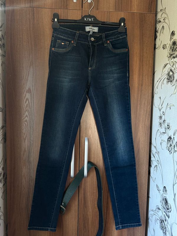 Джинсы slim fit Джинсы slim fit