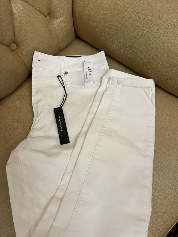 Новые белые джинсы Tahari Новые белые джинсы Tahari