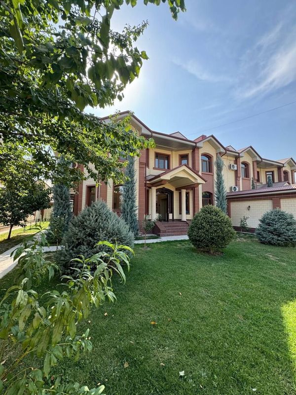 Срочно продается Евро дом 7 комнат, ор-р: Ботанический сад, 510 м² Срочно продается Евро дом 7 комнат, ор-р: Ботанический сад, 510 м²