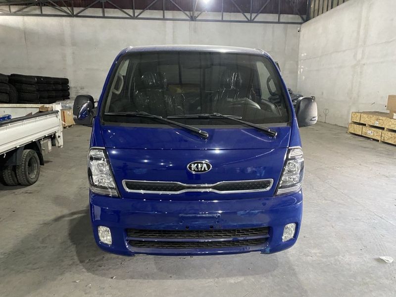 Kia bongo 3 prapan 2022 yil yangi 1000 km yurgan