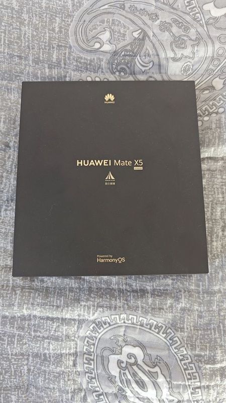 Huawei Mate X5