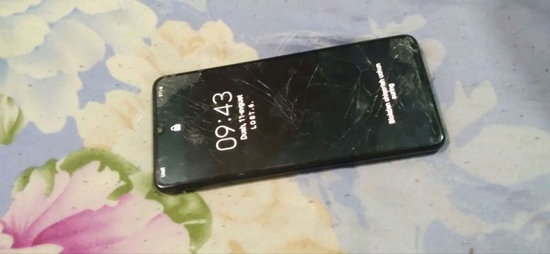 A31 SMARTFO'N BU SRO'CHNI SOTILADI .