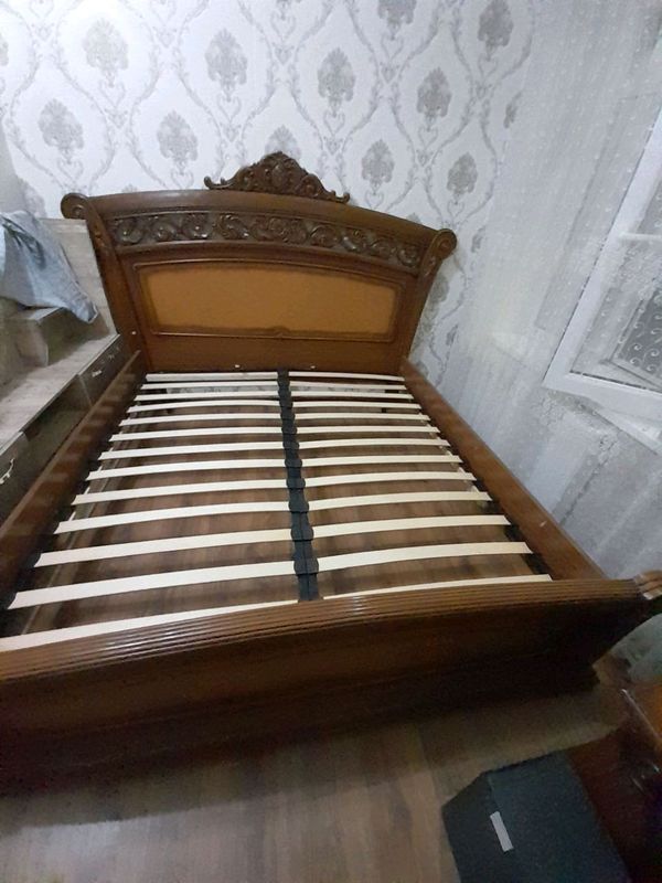 Продаётся 2х спальня китайского производства. Продаётся 2х спальня китайского производства.