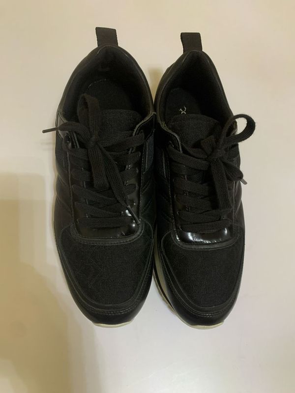 Calvin Klein sotiladi 41
