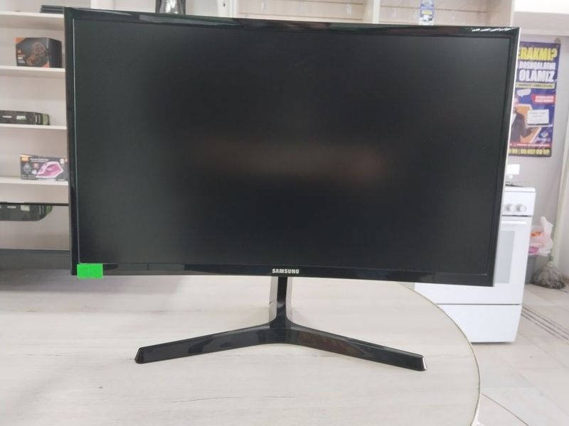 Продается Монитор Samsung 24 LED Вход HDMI, VGA В хорошем состояние. Ц