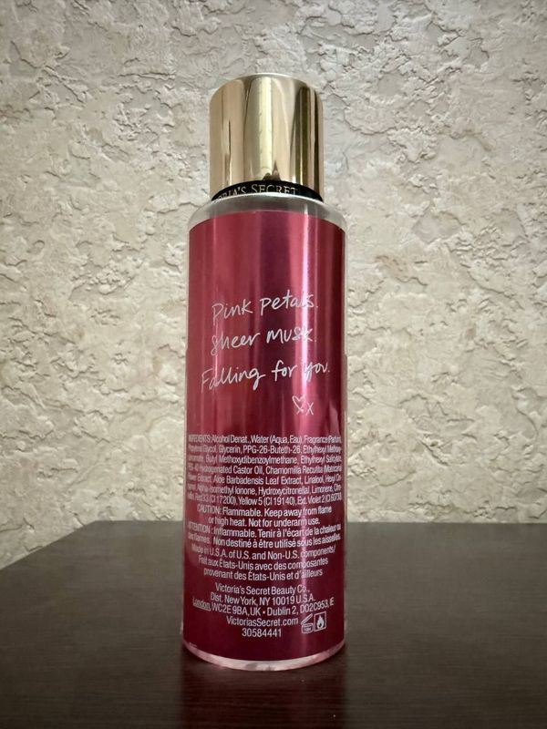 Victoria's Secret Romantic Fragrance Mist 250ml Victoria's Secret Romantic Fragrance Mist 250ml