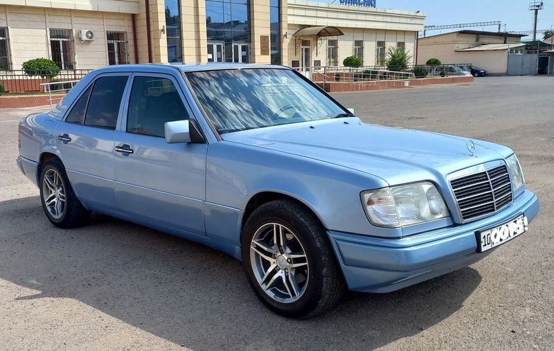 Mersedes Benz W124 E klas заводской ешка срочно пул зарил