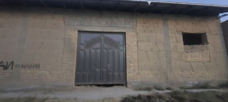 Uchastka sotiladi manzil siplon 8 sutik qurulib tayyor qilingan