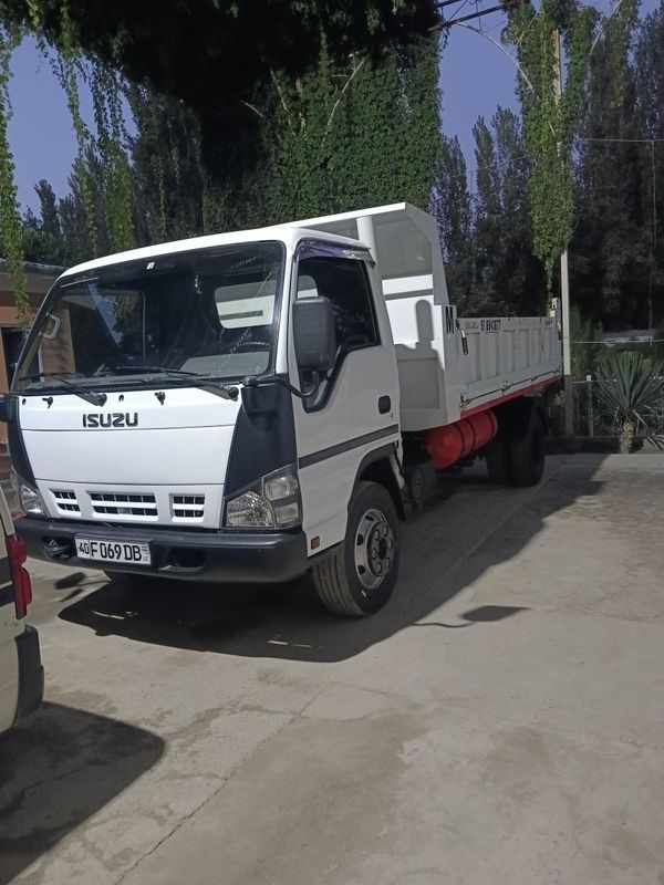 Isuzu samasval yil 2011