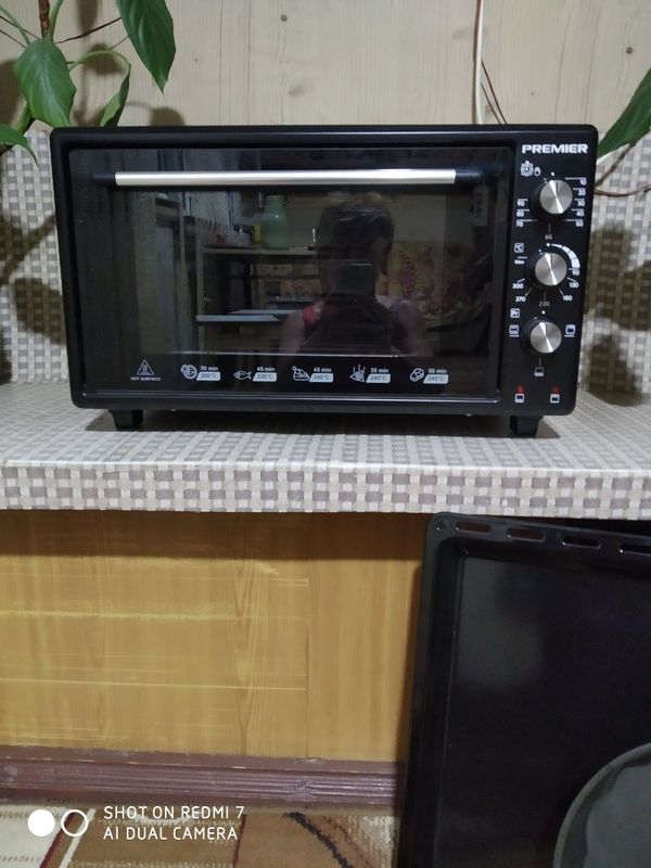 Срочно продаю духовой шкаф Срочно продаю духовой шкаф