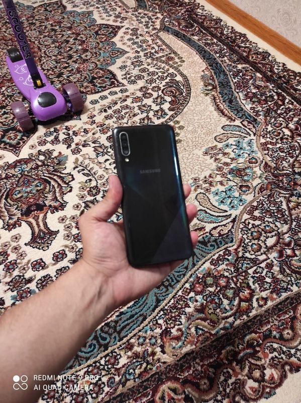 Samsung A30s holati yahshi garantiyasi bor Samsung A30s holati yahshi garantiyasi bor