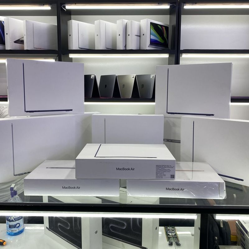 Macbook Air M4 / 16 / 256 Yengi