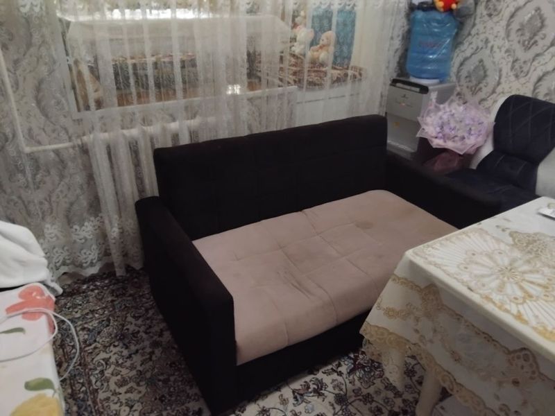 Divan sotiladi arzon Divan sotiladi arzon