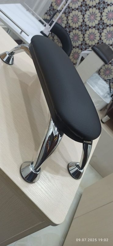 Подставка для маникюра