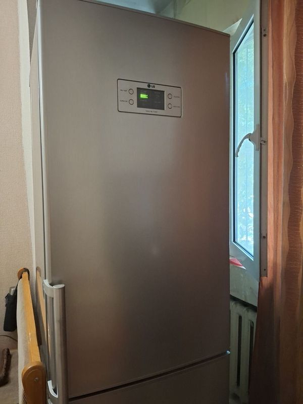 Холодильник LG CTR1 Холодильник LG CTR1