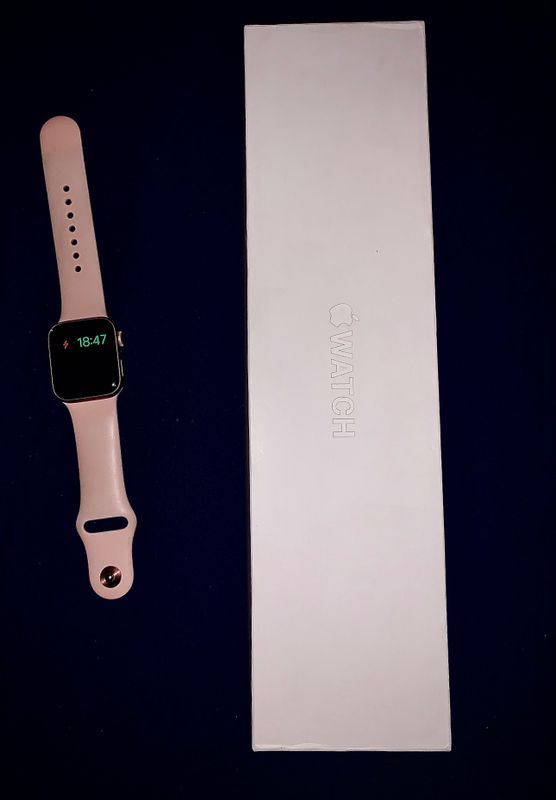 iwatch 4 40 mm gold