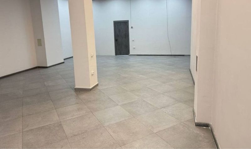 Нотурар бино Навоий шахарда сотилади