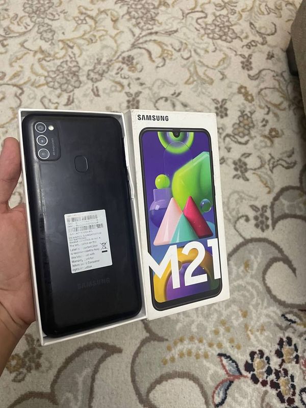 Samsung m21 sotiladi.