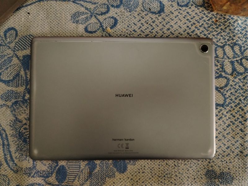 HUAWEI MEDIAPAD M5 lite 10 имей отилган Модель BAH2-L09 келишамиз кла