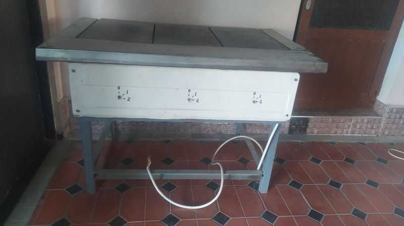 Elektroplita sotiladi Elektroplita sotiladi