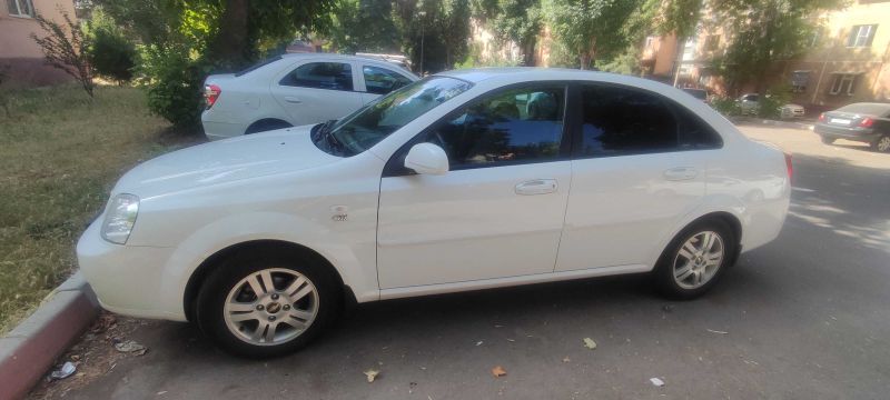 Lacetti 1.8 2013 yil tozza