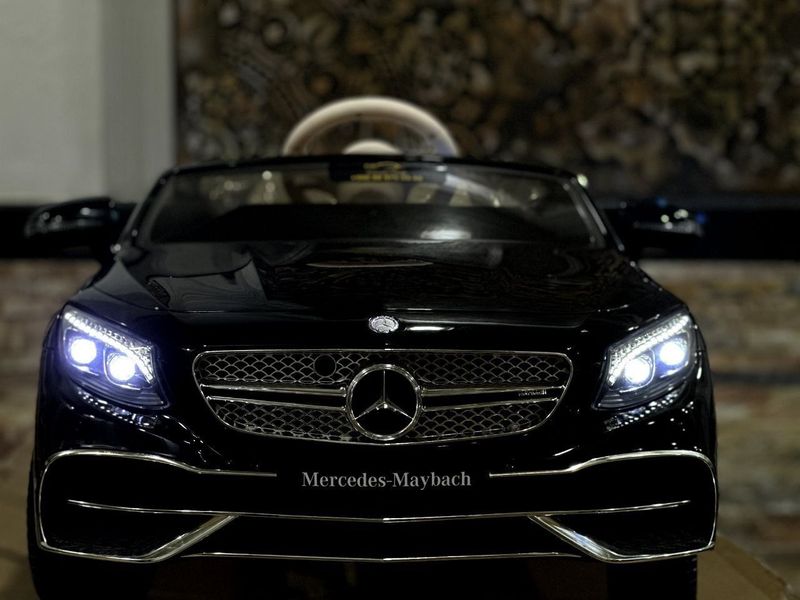 Икки у́риндикли лицензионный Mercedes Benz Cabriolet Maybach S650