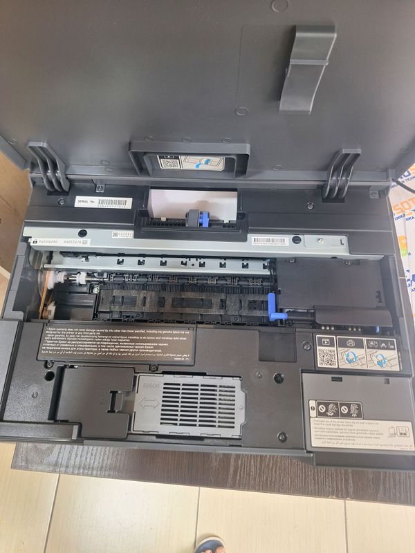 epson printer 8050  sotiladi sroshni