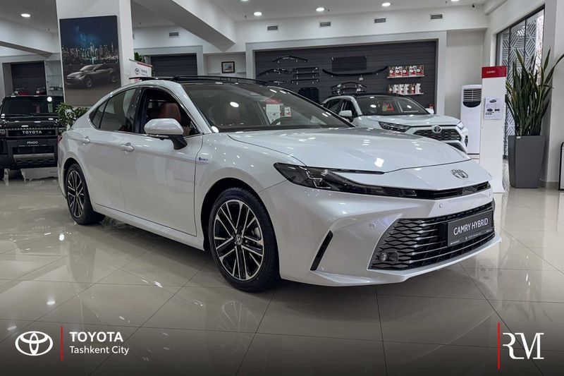 Новая Toyota Camry Hybrid 2024 2,5L