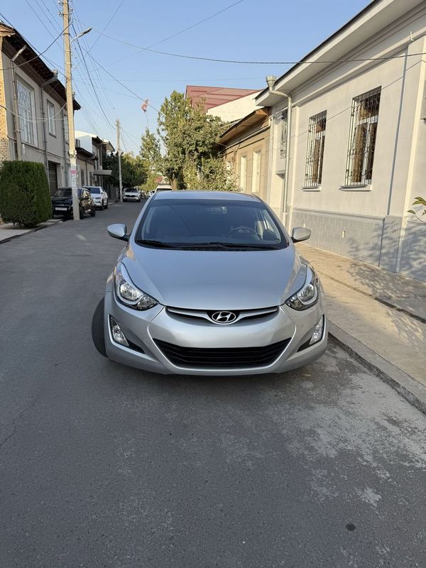 Hundai Elantra 2014 AT