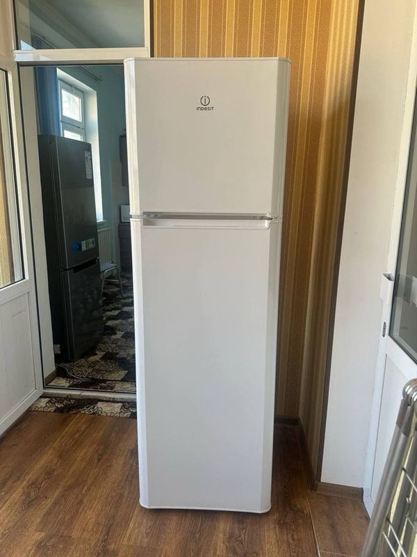 Холодильник indesit Холодильник indesit