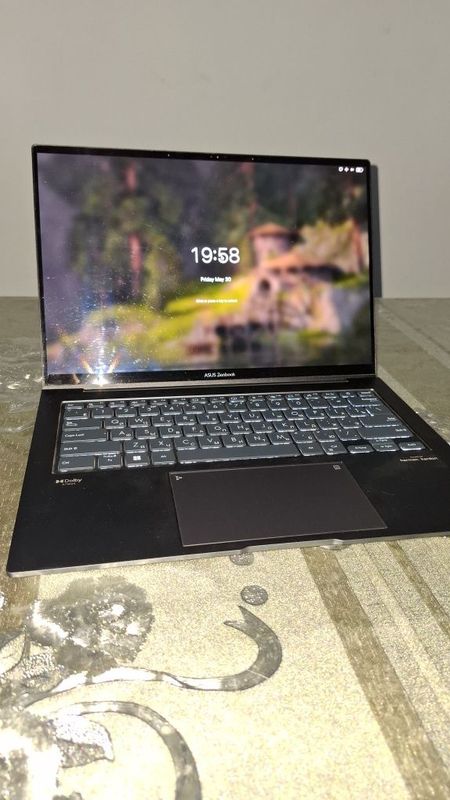 Asus Zenbook 14x Oled