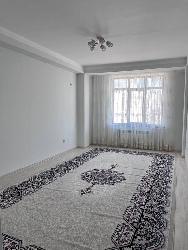 Сдаётся Яккасарай район улица кушбеги 2/11/12эт.навастпойка.500у.е.