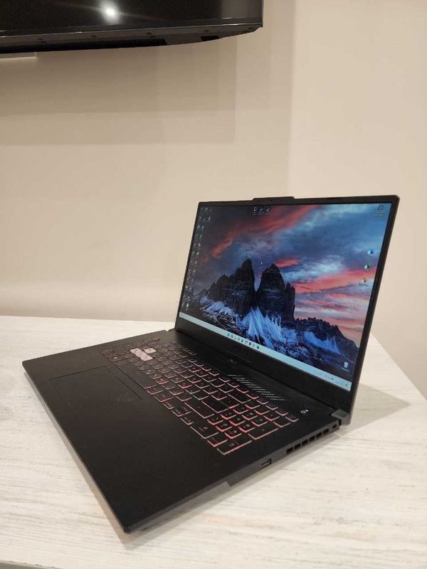 Мощный игровой ноутбук ASUS TUF Gaming A17 (Ryzen 7 6800H) Мощный игровой ноутбук ASUS TUF Gaming A17 (Ryzen 7 6800H)