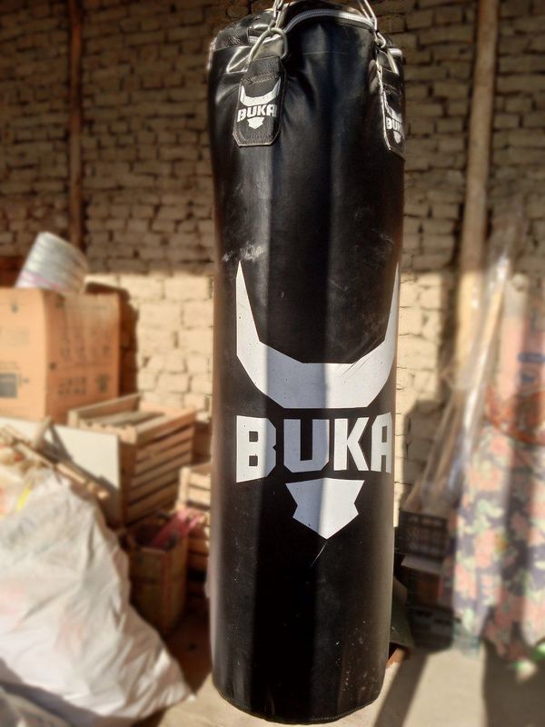 Boks qopi sotiladi yangi holatda Boks qopi sotiladi yangi holatda