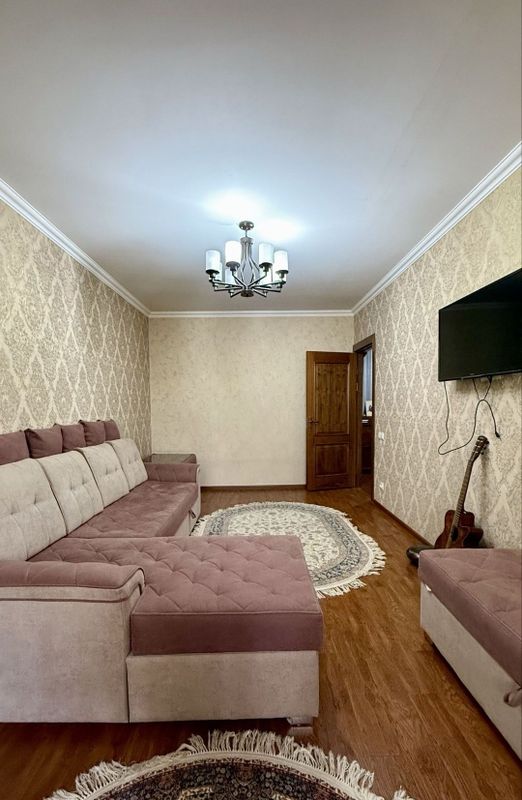 Сдается в аренду 4/4/5 на Буз-2 (Ориентир 49 Школа) Сдается в аренду 4/4/5 на Буз-2 (Ориентир 49 Школа)