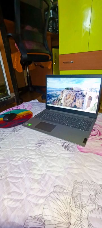 Продам Ноутбук Lenovo Ips 2.5gz Nvidia mx 130 4gb Продам Ноутбук Lenovo Ips 2.5gz Nvidia mx 130 4gb