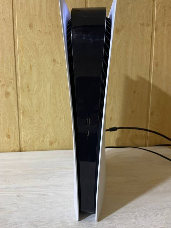 Продается игровая консоль Sony Playstation 5 FAT Digital Edition Продается игровая консоль Sony Playstation 5 FAT Digital Edition
