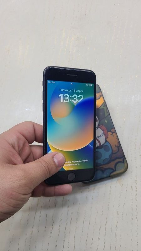 Iphone 8 64 gb в отличном состоянии