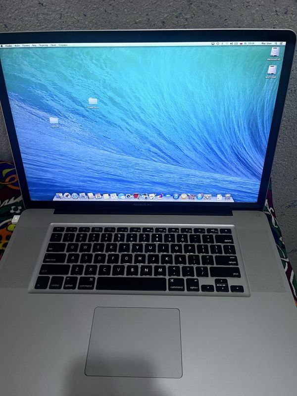 Macbook pro 17 core i7 Macbook pro 17 core i7