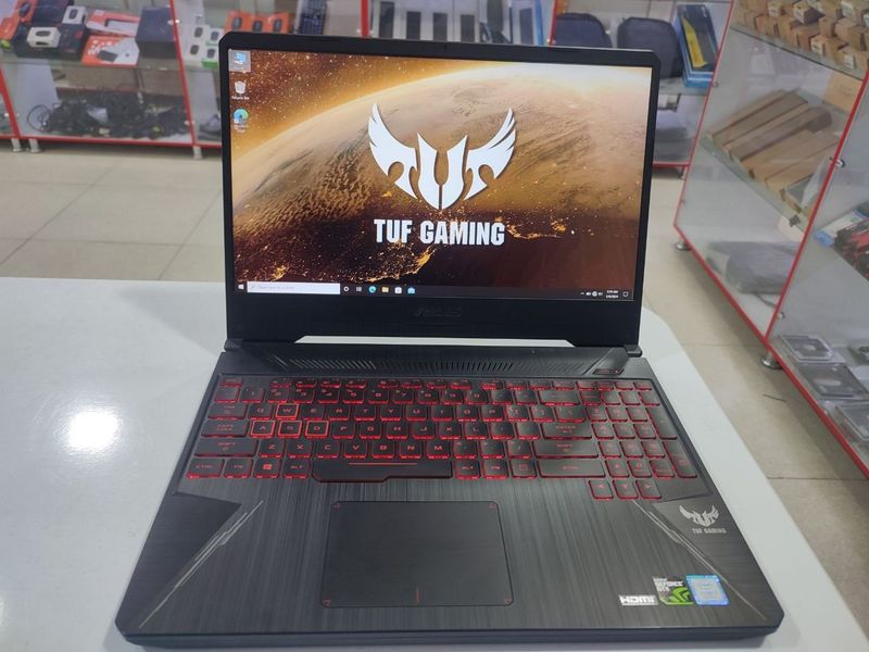 Asus tuf gaming core i7 ideal holatda grafika uchun