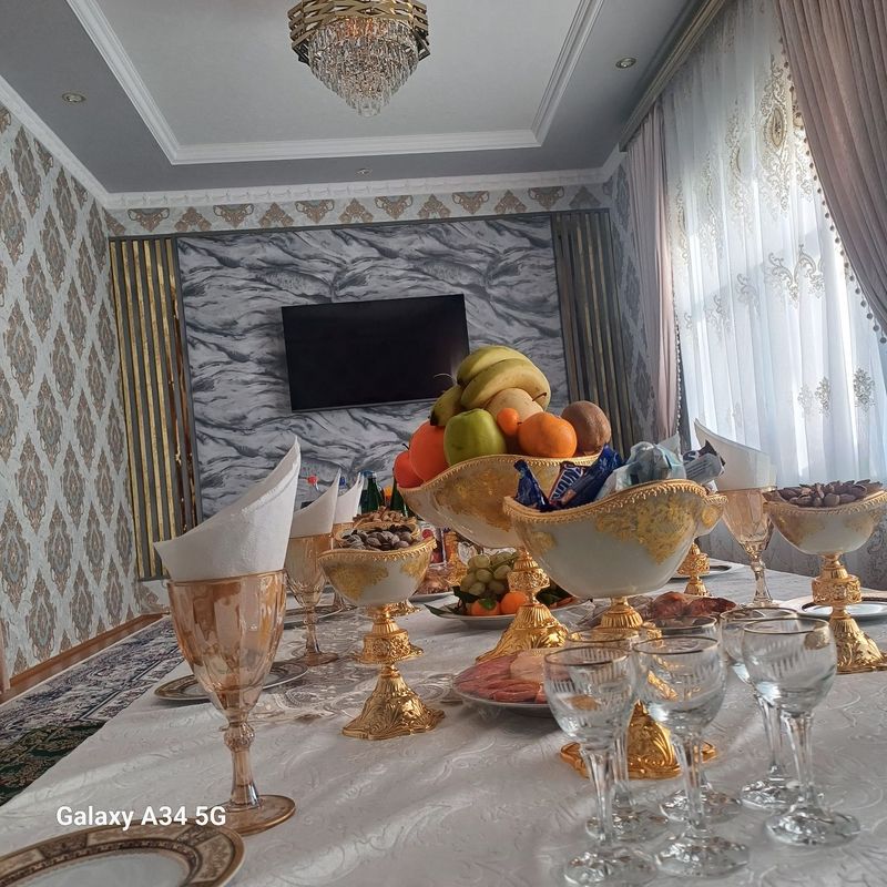 Hovli sotiladi, 6 sotix 4 xonali Hovli sotiladi, 6 sotix 4 xonali