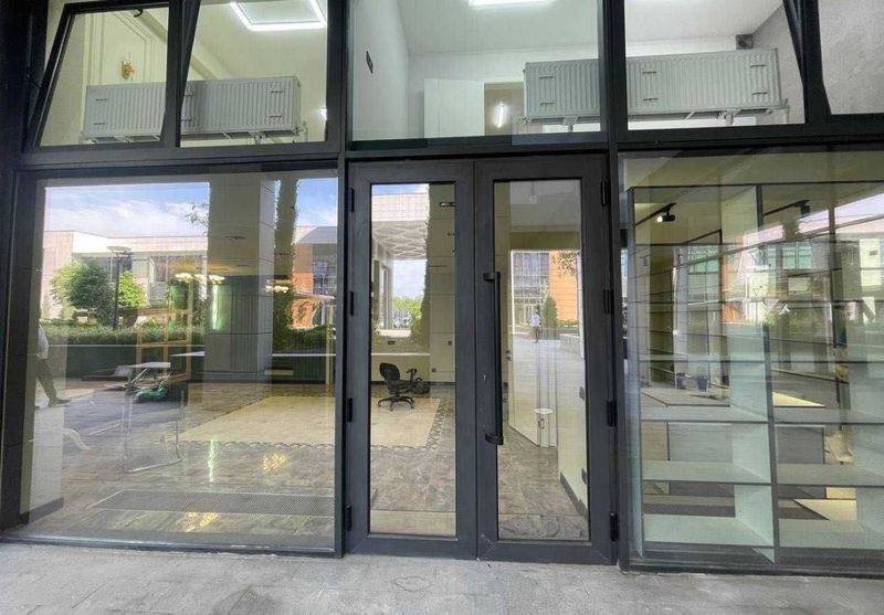 сдается помещение 240 м.кв ул.Махтумкули сдается помещение 240 м.кв ул.Махтумкули