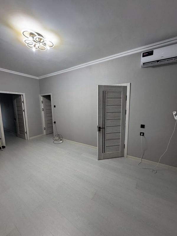 Продается 2х квартира 2/2/4. Чиланзарский район, ориентир: таможня