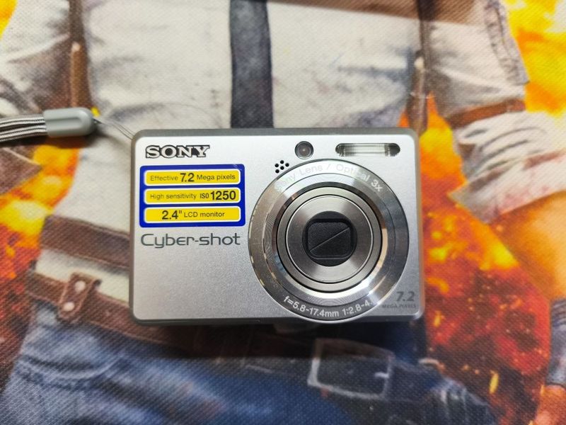 Фотоаппарат Sony s730 в идеальном состояние