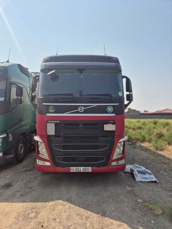 Volvo FH LOY560 фура 2016 год+ Schmitz 2018 год Volvo FH LOY560 фура 2016 год+ Schmitz 2018 год